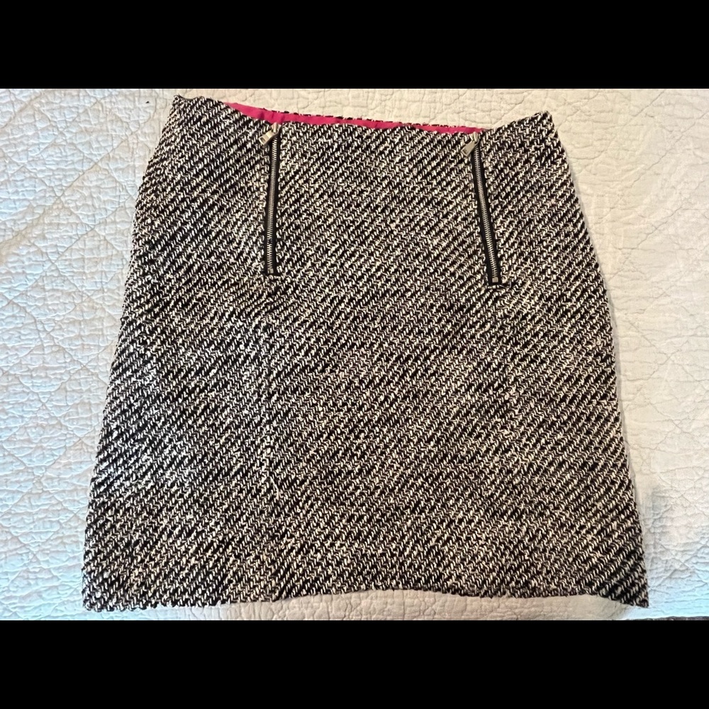 Loft size 6 mini skirt